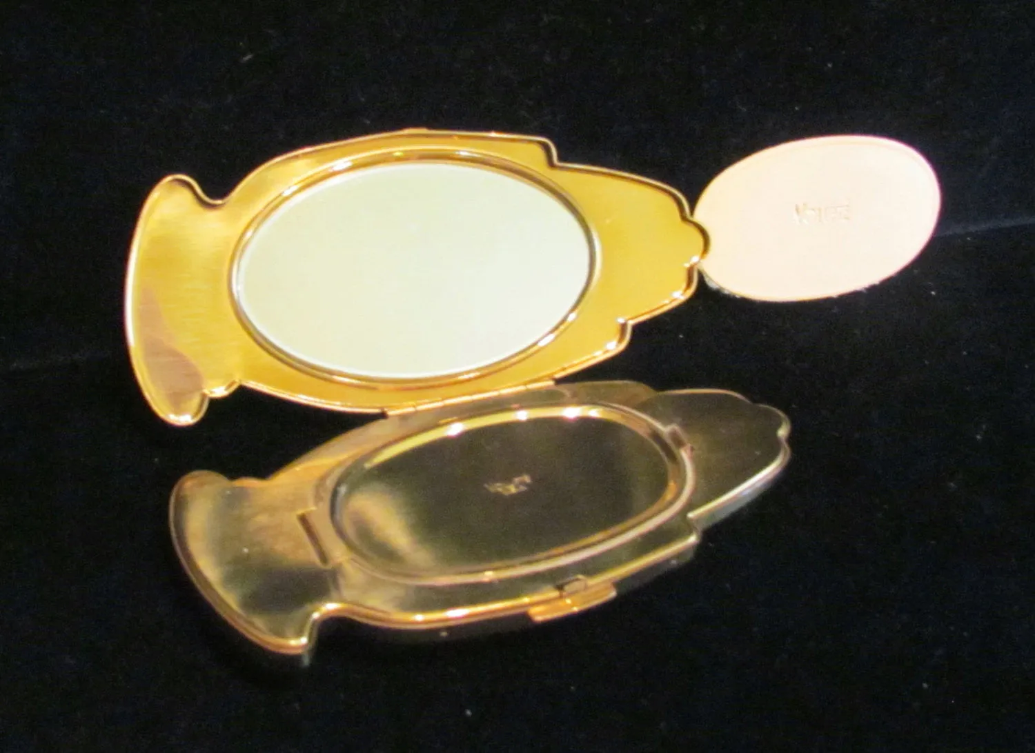 1940s Volupte Golden Gesture Hand Compact Rhinestone Engagement Ring Pouch Original Box Unused Rare