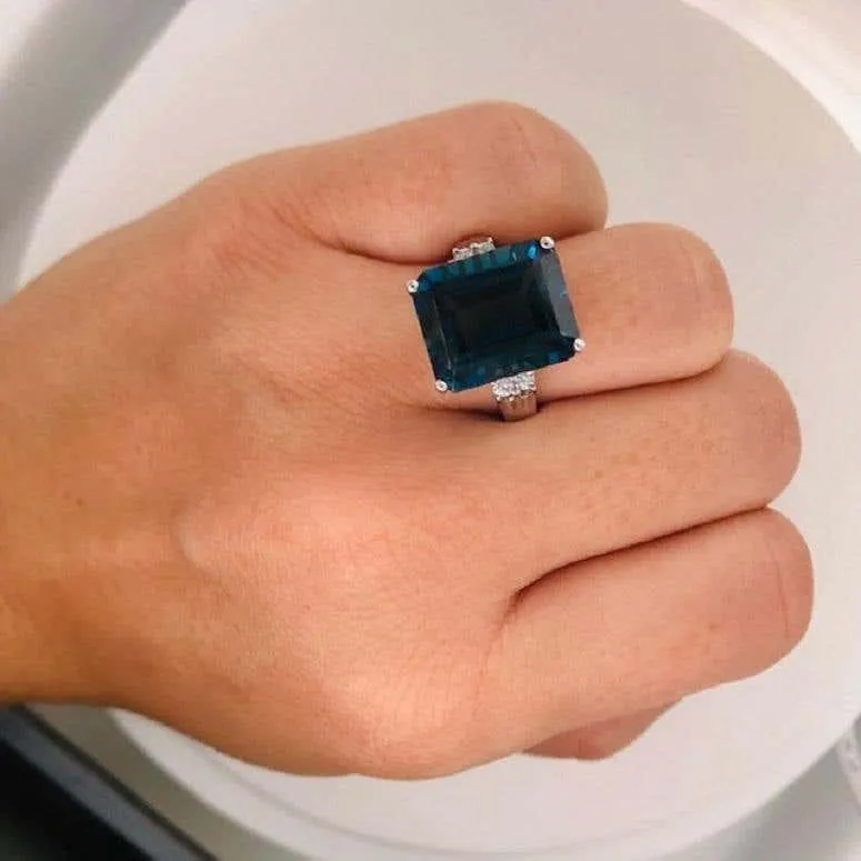 9 Carat Blue Topaz Ring