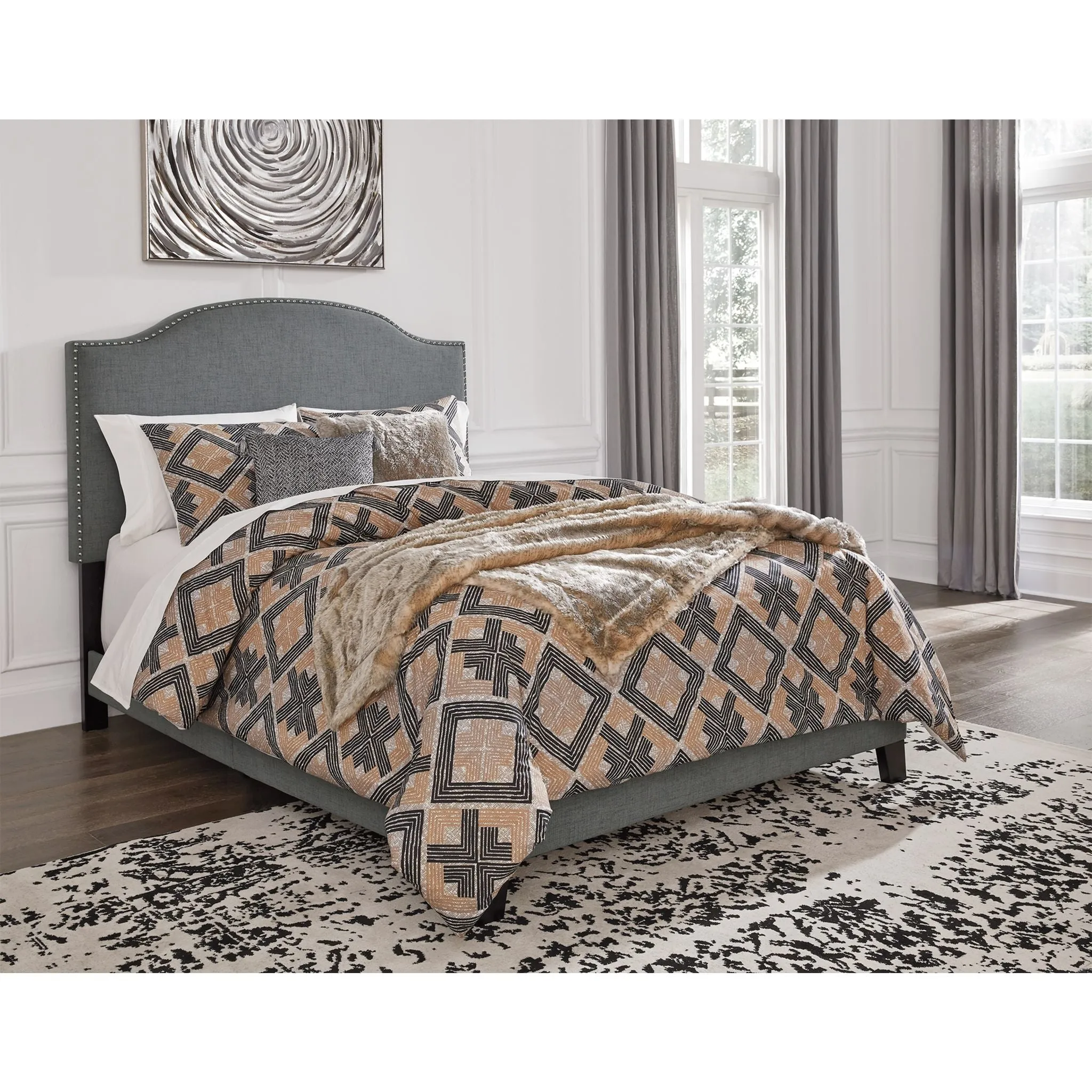 Adelloni King Upholstered Bed