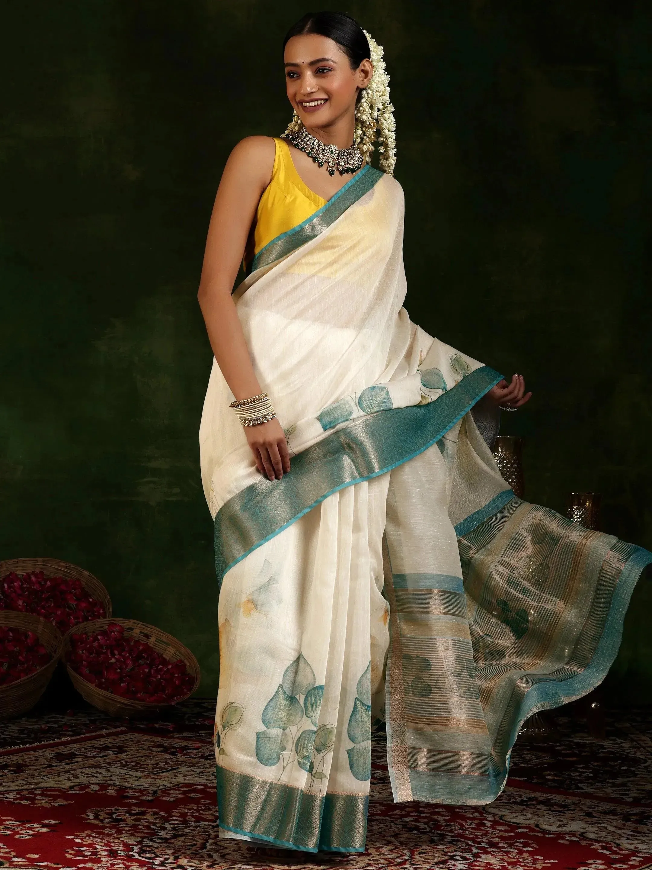 Beige Printed Silk Blend Saree With Unstitched Blouse Piece