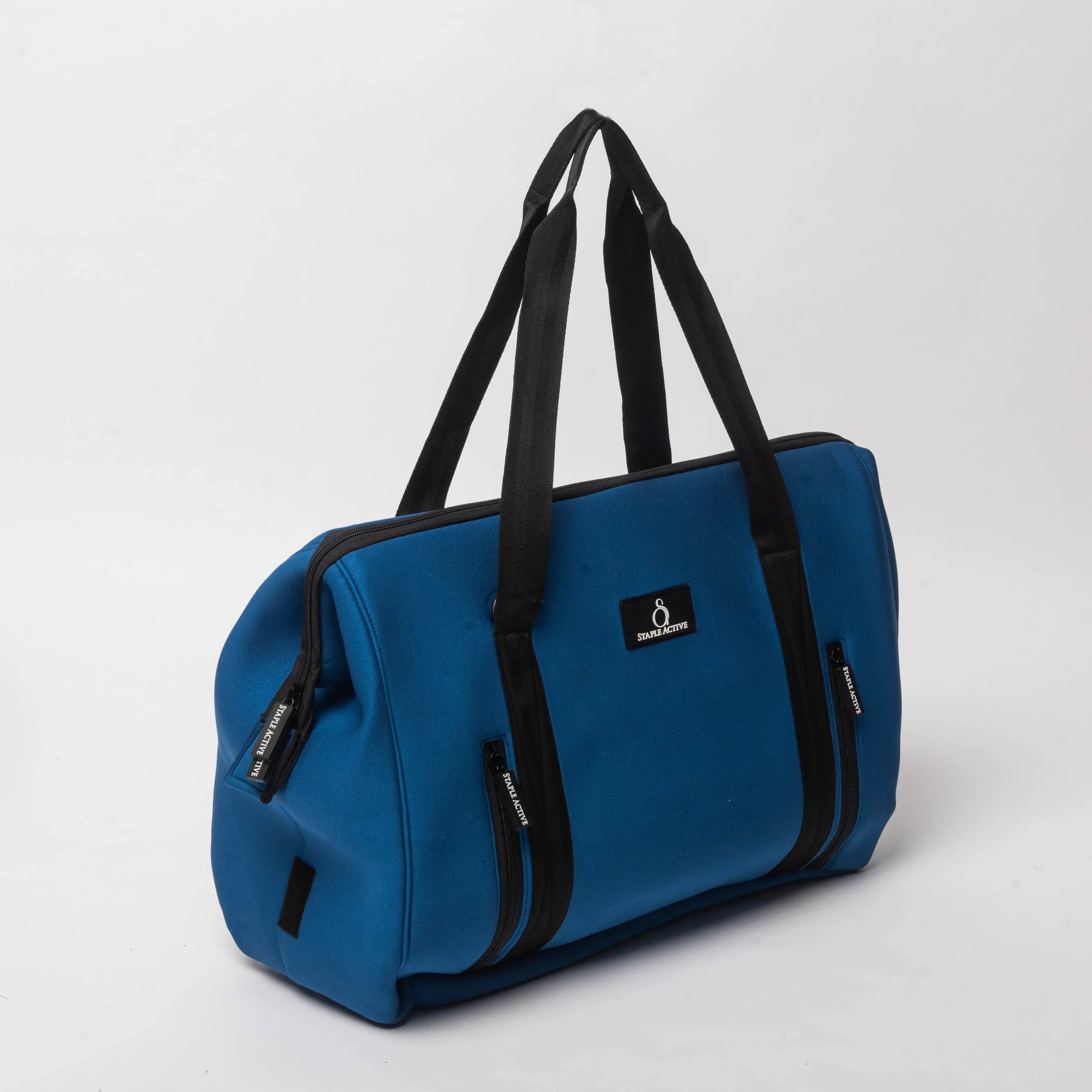 Captivate Gym Bag (Navy)