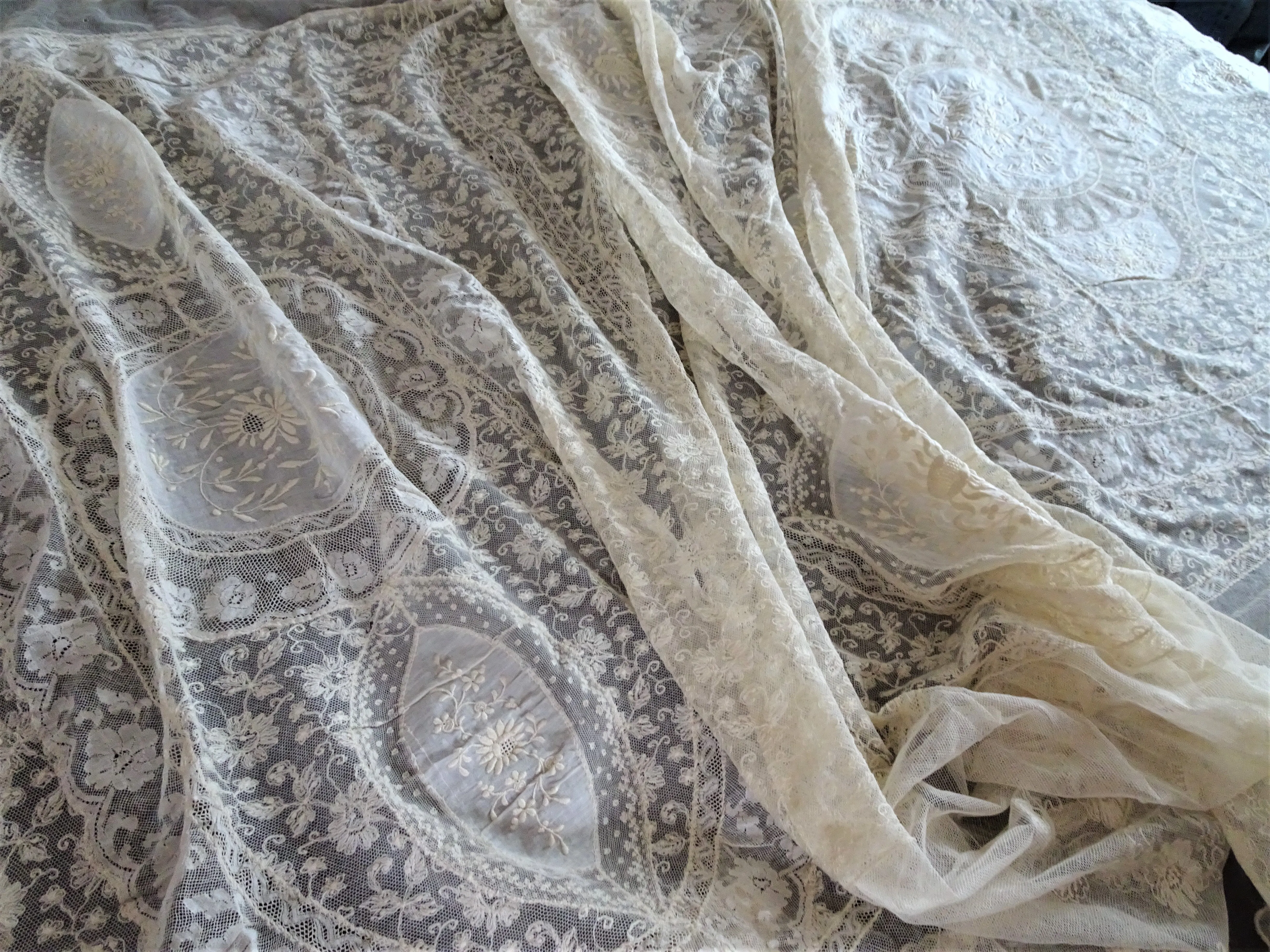 GORGEOUS French Normandy Lace Bedspread,Circa 1920s Lace Panel,Beautiful Embroidery work, Tambour Work, Netted Lace, Mixed Laces, Collectible Antique Lace