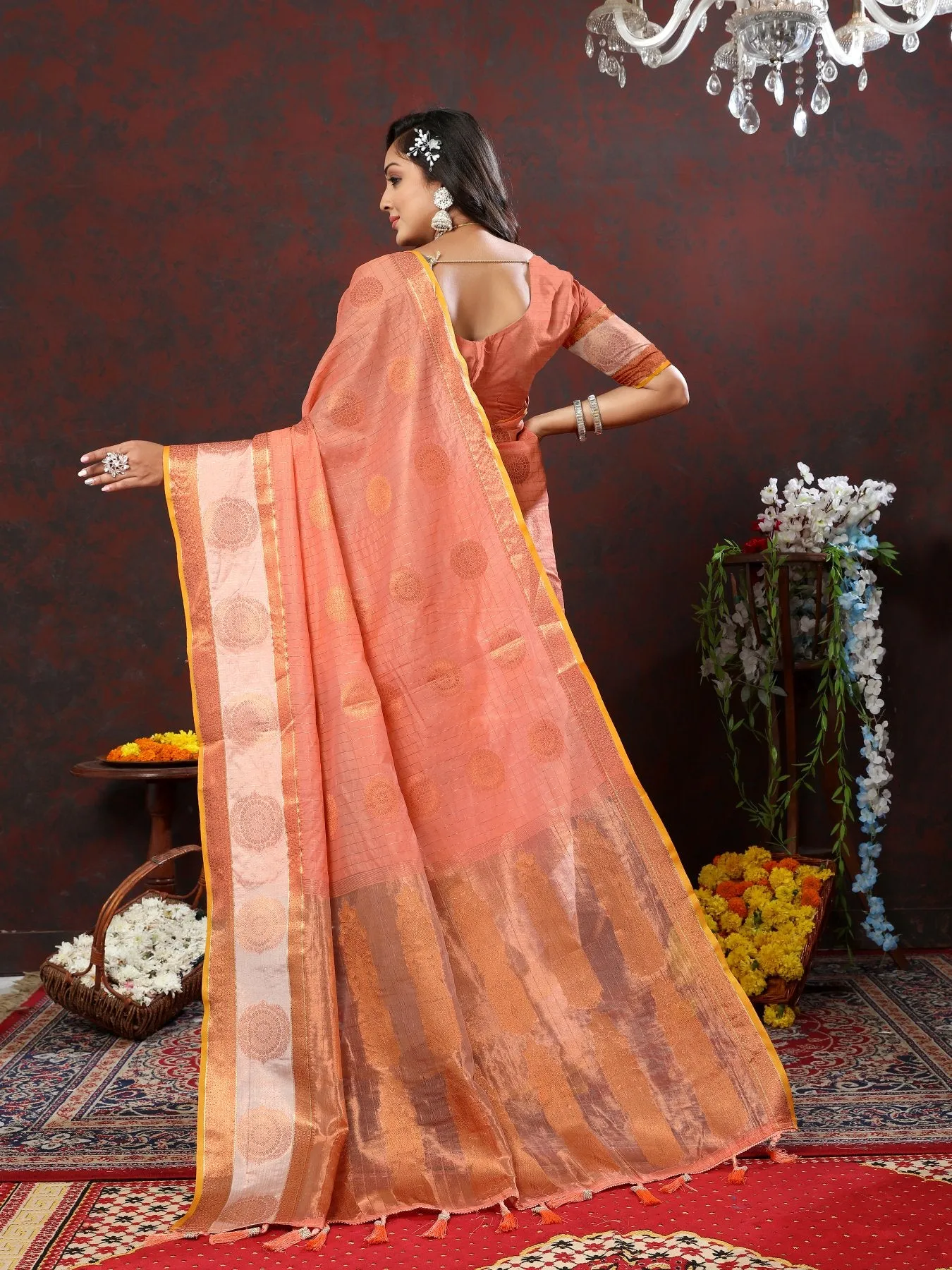 Incredible Peach Cotton Silk Saree With Resplendent Blouse Piece