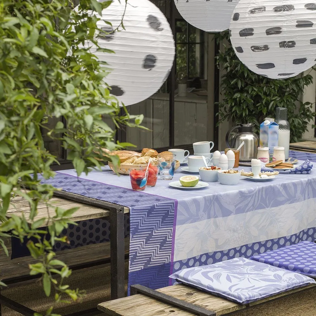 Nature Urbaine Electric Coated Table Linens