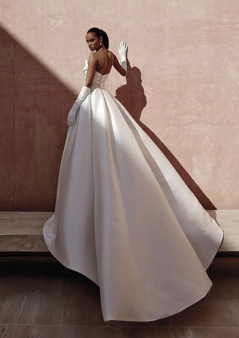 Pronovias: Landon