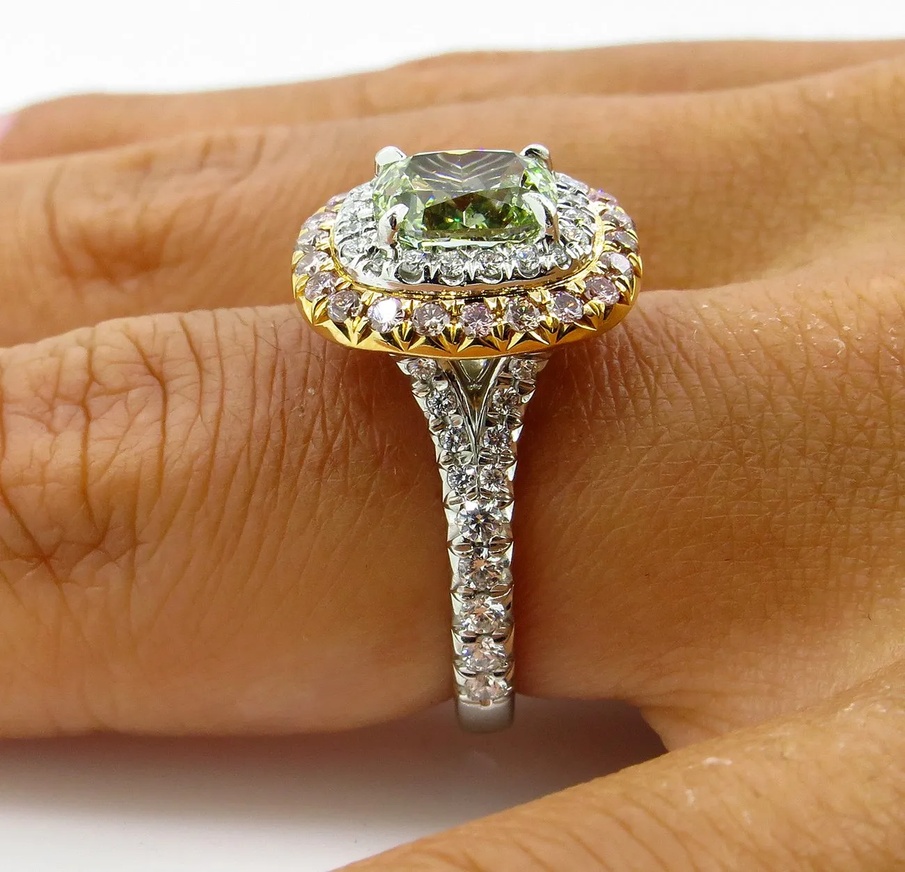 Rare GIA 2.55ctw Fancy INTENSE GREEN Cushion Cut Diamond Engagement Platinum Ring