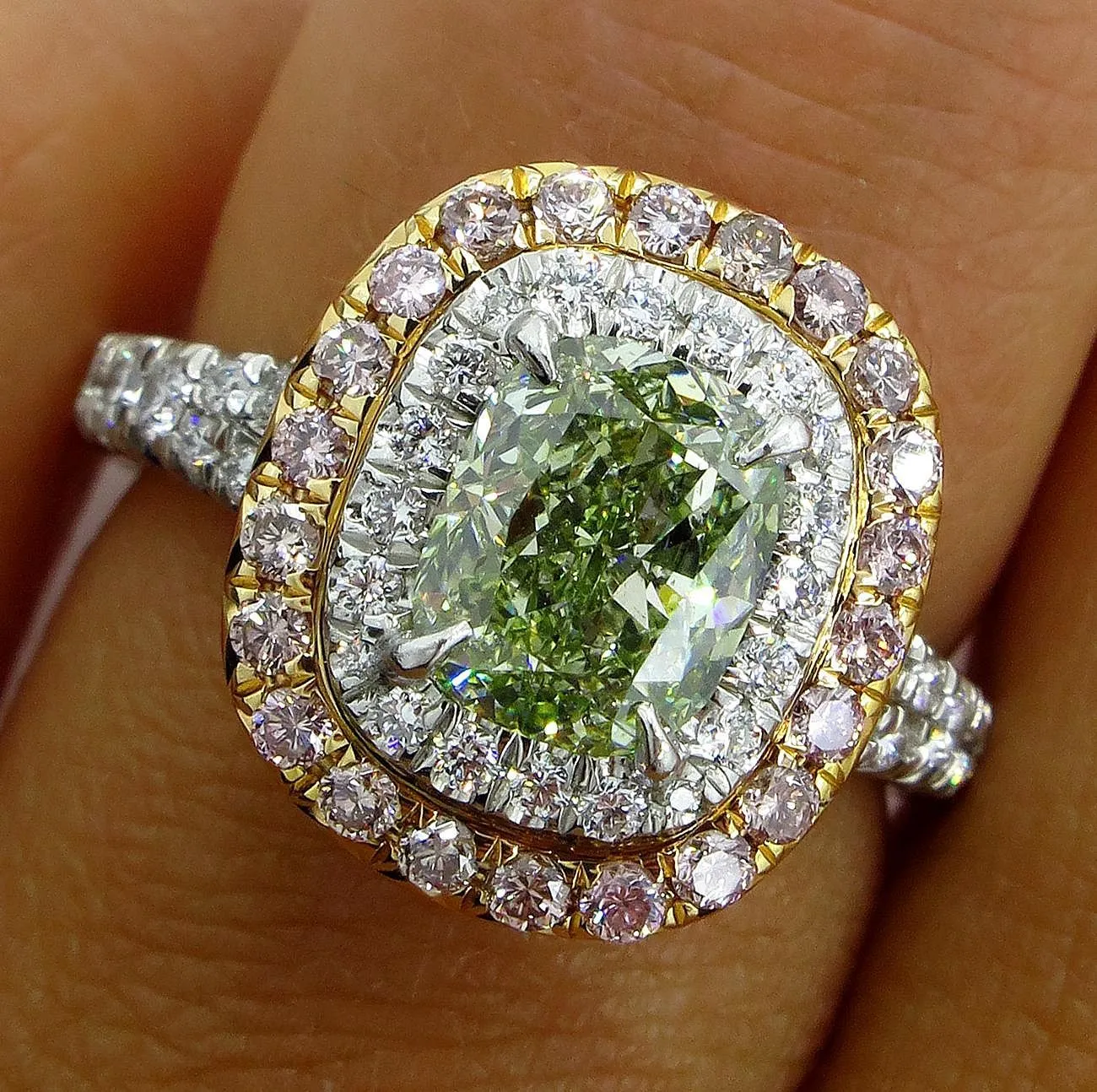 Rare GIA 2.55ctw Fancy INTENSE GREEN Cushion Cut Diamond Engagement Platinum Ring