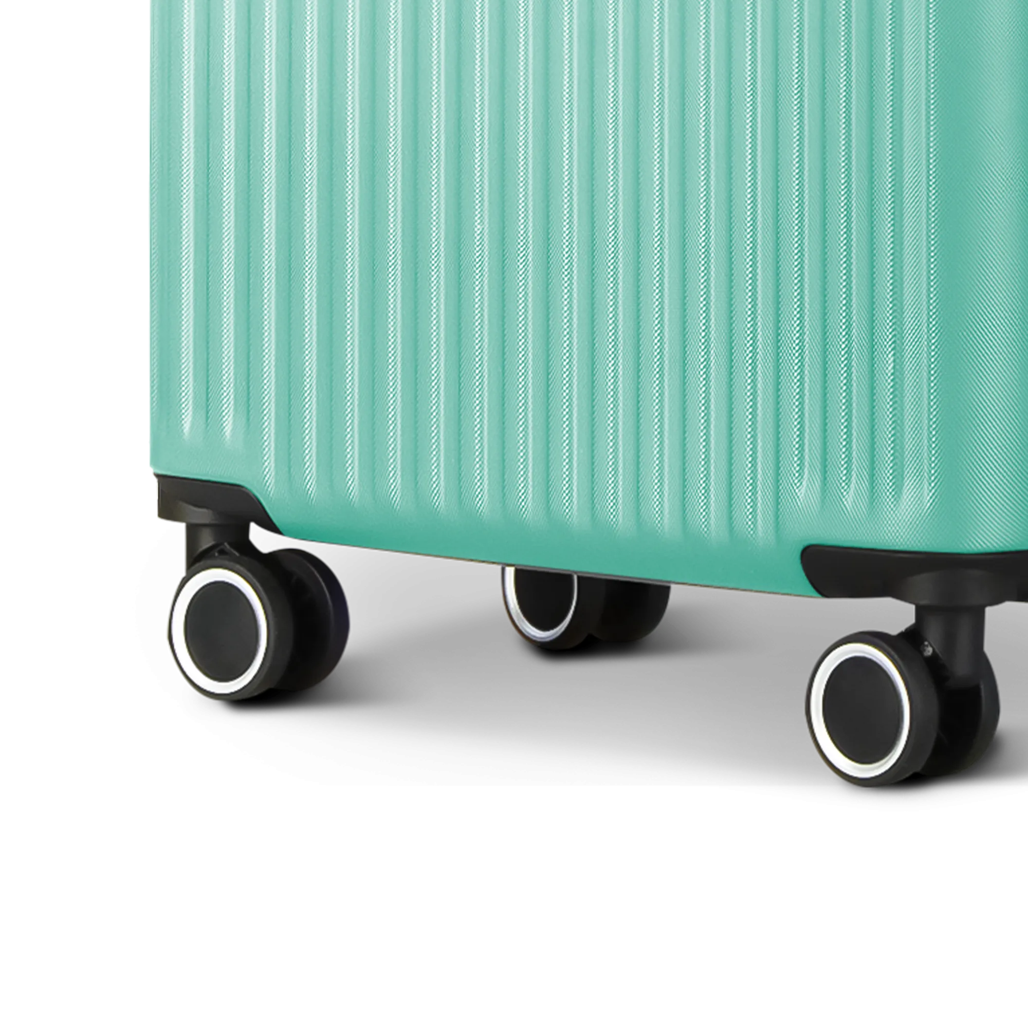 Vacay 24" Suitcase in Mint