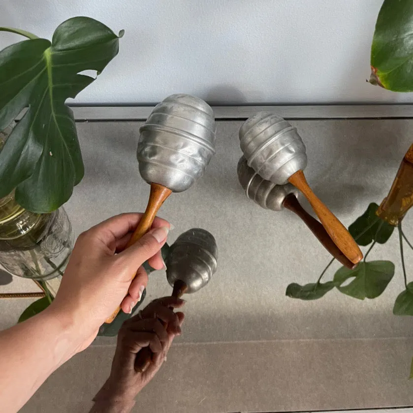 Vintage Metal Maracas